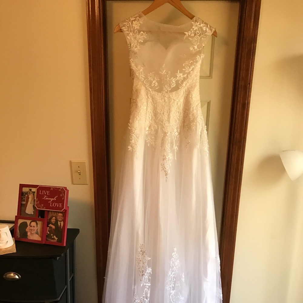New Wedding Dress - Picture 2 of 5